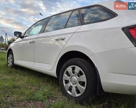 Белый Шкода Фабия, объемом двигателя 1 л и пробегом 135 тыс. км за 8550 $, фото 12 на Automoto.ua
