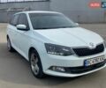 Белый Шкода Фабия, объемом двигателя 1.42 л и пробегом 228 тыс. км за 10000 $, фото 1 на Automoto.ua