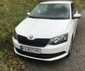 Белый Шкода Фабия, объемом двигателя 1 л и пробегом 130 тыс. км за 7500 $, фото 1 на Automoto.ua