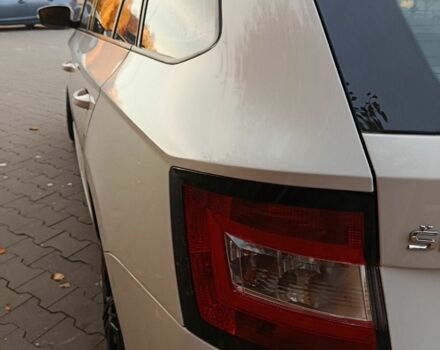 Белый Шкода Фабия, объемом двигателя 1 л и пробегом 180 тыс. км за 7300 $, фото 22 на Automoto.ua