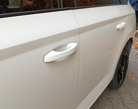 Белый Шкода Фабия, объемом двигателя 1 л и пробегом 180 тыс. км за 7300 $, фото 13 на Automoto.ua