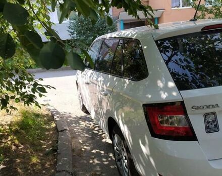 Белый Шкода Фабия, объемом двигателя 1 л и пробегом 189 тыс. км за 8099 $, фото 4 на Automoto.ua