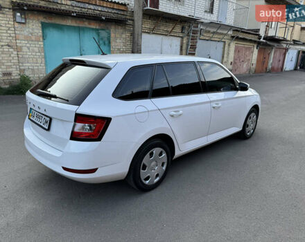 Белый Шкода Фабия, объемом двигателя 1 л и пробегом 139 тыс. км за 9600 $, фото 3 на Automoto.ua
