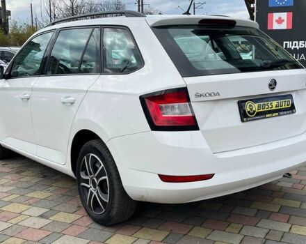 Белый Шкода Фабия, объемом двигателя 1 л и пробегом 84 тыс. км за 7450 $, фото 4 на Automoto.ua