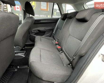 Белый Шкода Фабия, объемом двигателя 1 л и пробегом 84 тыс. км за 7450 $, фото 18 на Automoto.ua