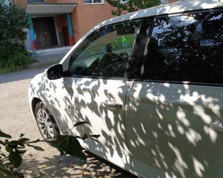 Белый Шкода Фабия, объемом двигателя 1 л и пробегом 189 тыс. км за 8099 $, фото 5 на Automoto.ua