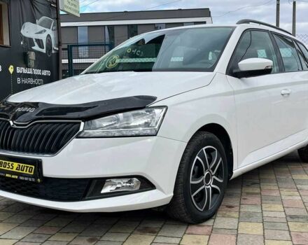 Белый Шкода Фабия, объемом двигателя 1 л и пробегом 84 тыс. км за 7450 $, фото 2 на Automoto.ua