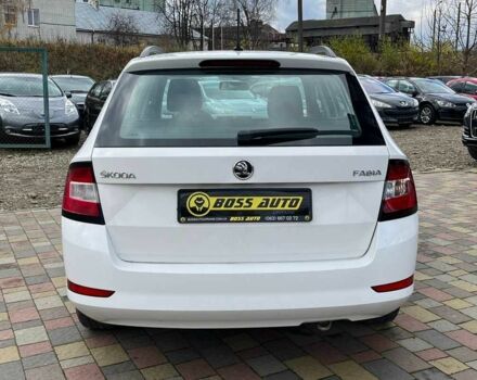 Белый Шкода Фабия, объемом двигателя 1 л и пробегом 84 тыс. км за 7450 $, фото 5 на Automoto.ua
