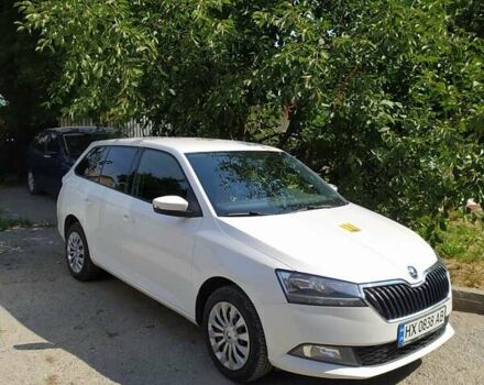 Белый Шкода Фабия, объемом двигателя 1 л и пробегом 189 тыс. км за 8099 $, фото 1 на Automoto.ua