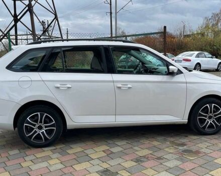 Белый Шкода Фабия, объемом двигателя 1 л и пробегом 84 тыс. км за 7450 $, фото 7 на Automoto.ua