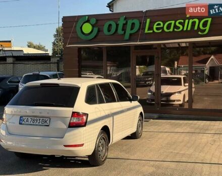 Белый Шкода Фабия, объемом двигателя 1 л и пробегом 158 тыс. км за 9500 $, фото 3 на Automoto.ua