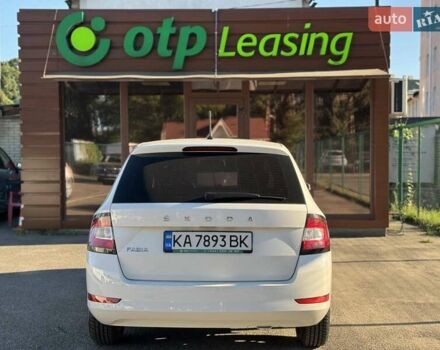 Белый Шкода Фабия, объемом двигателя 1 л и пробегом 158 тыс. км за 9500 $, фото 4 на Automoto.ua