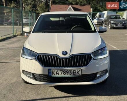Белый Шкода Фабия, объемом двигателя 1 л и пробегом 158 тыс. км за 9500 $, фото 1 на Automoto.ua