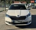 Белый Шкода Фабия, объемом двигателя 1 л и пробегом 158 тыс. км за 9500 $, фото 1 на Automoto.ua