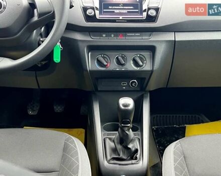 Белый Шкода Фабия, объемом двигателя 1 л и пробегом 61 тыс. км за 11000 $, фото 29 на Automoto.ua