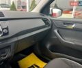 Белый Шкода Фабия, объемом двигателя 1 л и пробегом 70 тыс. км за 12500 $, фото 32 на Automoto.ua