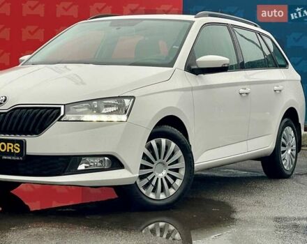 Белый Шкода Фабия, объемом двигателя 1 л и пробегом 65 тыс. км за 12500 $, фото 6 на Automoto.ua