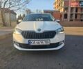 Белый Шкода Фабия, объемом двигателя 1 л и пробегом 111 тыс. км за 9900 $, фото 1 на Automoto.ua