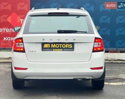 Белый Шкода Фабия, объемом двигателя 1 л и пробегом 70 тыс. км за 12500 $, фото 5 на Automoto.ua