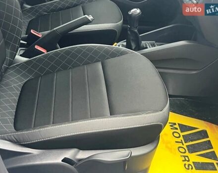 Белый Шкода Фабия, объемом двигателя 1 л и пробегом 70 тыс. км за 12500 $, фото 49 на Automoto.ua