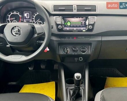 Белый Шкода Фабия, объемом двигателя 1 л и пробегом 70 тыс. км за 12500 $, фото 40 на Automoto.ua