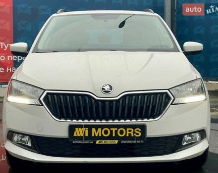 Белый Шкода Фабия, объемом двигателя 1 л и пробегом 65 тыс. км за 12500 $, фото 5 на Automoto.ua