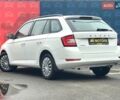 Белый Шкода Фабия, объемом двигателя 1 л и пробегом 70 тыс. км за 12500 $, фото 1 на Automoto.ua