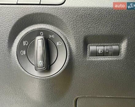 Белый Шкода Фабия, объемом двигателя 1 л и пробегом 65 тыс. км за 12500 $, фото 33 на Automoto.ua