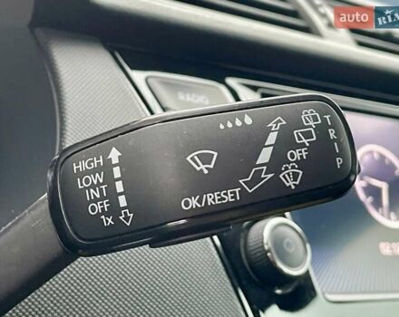 Белый Шкода Фабия, объемом двигателя 1 л и пробегом 65 тыс. км за 12500 $, фото 36 на Automoto.ua