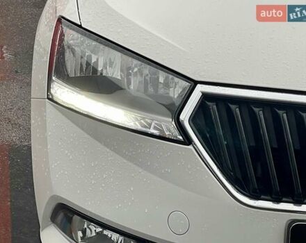 Белый Шкода Фабия, объемом двигателя 1 л и пробегом 65 тыс. км за 12500 $, фото 7 на Automoto.ua