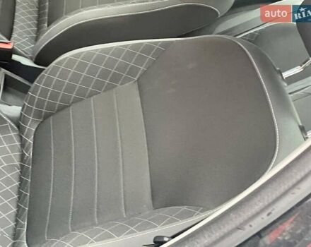 Белый Шкода Фабия, объемом двигателя 1 л и пробегом 65 тыс. км за 12500 $, фото 31 на Automoto.ua