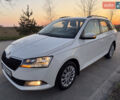 Белый Шкода Фабия, объемом двигателя 1 л и пробегом 110 тыс. км за 9900 $, фото 48 на Automoto.ua
