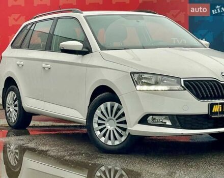 Белый Шкода Фабия, объемом двигателя 1 л и пробегом 65 тыс. км за 12500 $, фото 4 на Automoto.ua