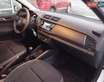 Білий Шкода Фабія, об'ємом двигуна 1 л та пробігом 64 тис. км за 11300 $, фото 20 на Automoto.ua