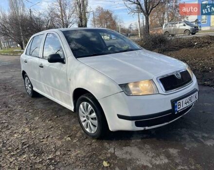 Белый Шкода Фабия, объемом двигателя 1.39 л и пробегом 300 тыс. км за 2700 $, фото 1 на Automoto.ua