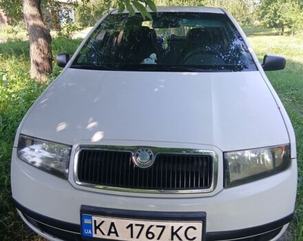 Білий Шкода Фабія, об'ємом двигуна 1.39 л та пробігом 240 тис. км за 3000 $, фото 1 на Automoto.ua