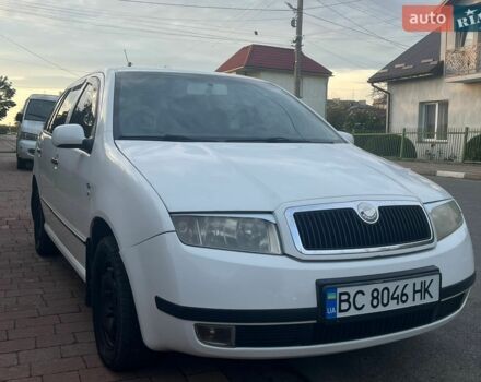 Белый Шкода Фабия, объемом двигателя 1.39 л и пробегом 308 тыс. км за 2300 $, фото 1 на Automoto.ua