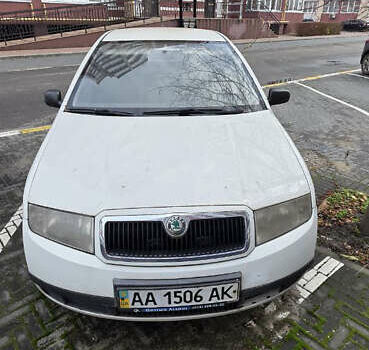 Білий Шкода Фабія, об'ємом двигуна 1.4 л та пробігом 220 тис. км за 1400 $, фото 1 на Automoto.ua