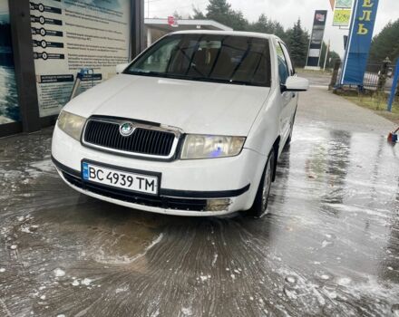 Білий Шкода Фабія, об'ємом двигуна 1.4 л та пробігом 325 тис. км за 2700 $, фото 1 на Automoto.ua