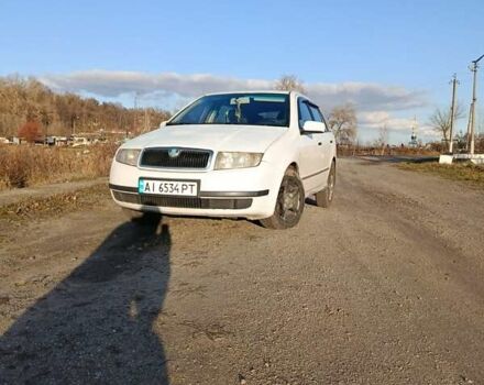 Белый Шкода Фабия, объемом двигателя 1.4 л и пробегом 257 тыс. км за 3000 $, фото 1 на Automoto.ua