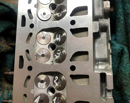 Белый Шкода Фабия, объемом двигателя 1.2 л и пробегом 200 тыс. км за 3800 $, фото 1 на Automoto.ua