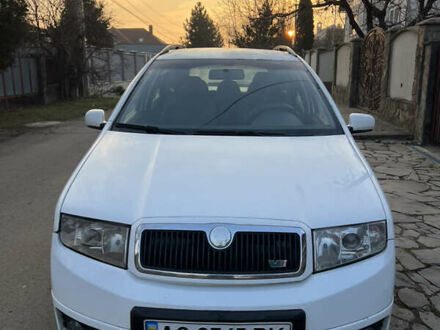 Шкода Фабія 2004 у Ужгороді на Automoto.ua Білий Шкода Фабія, об'ємом двигуна 1.9 л та пробігом 380 тис. км за 3500 $, фото 1 на Automoto.ua