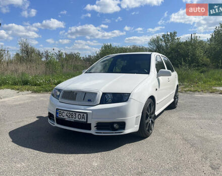 Білий Шкода Фабія, об'ємом двигуна 1.9 л та пробігом 311 тис. км за 4900 $, фото 1 на Automoto.ua