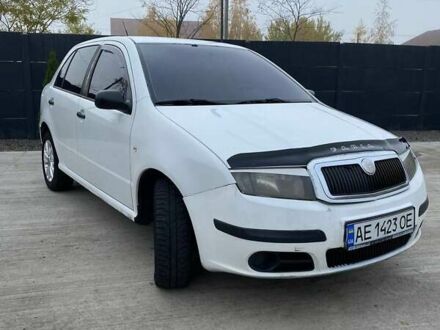 Шкода Фабия 2005 в Пятихатках на Automoto.ua Белый Шкода Фабия, объемом двигателя 1.2 л и пробегом 220 тыс. км за 2500 $, фото 1 на Automoto.ua