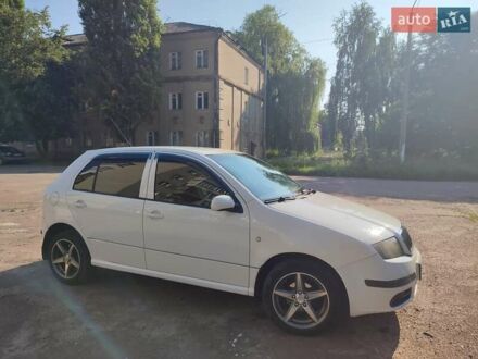 Шкода Фабия 2006 в Шостке на Automoto.ua Белый Шкода Фабия, объемом двигателя 1.2 л и пробегом 312 тыс. км за 3300 $, фото 1 на Automoto.ua