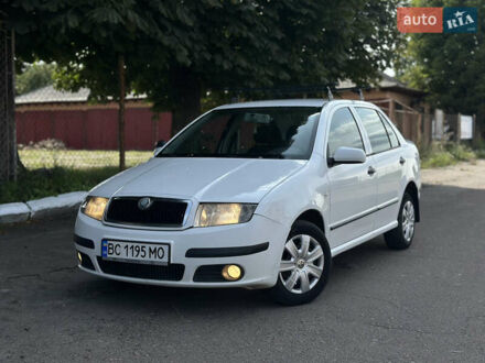 Шкода Фабия 2006 в Львове на Automoto.ua Белый Шкода Фабия, объемом двигателя 1.39 л и пробегом 200 тыс. км за 2999 $, фото 1 на Automoto.ua