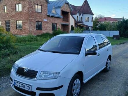 Білий Шкода Фабія, об'ємом двигуна 1.39 л та пробігом 177 тис. км за 4300 $, фото 1 на Automoto.ua