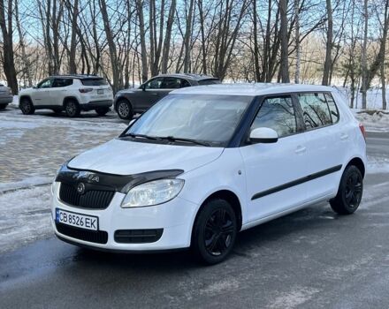Білий Шкода Фабія, об'ємом двигуна 1.2 л та пробігом 195 тис. км за 3999 $, фото 1 на Automoto.ua