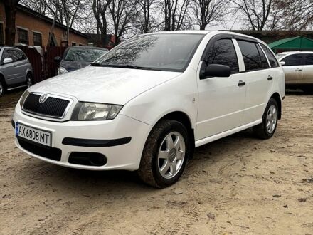 Белый Шкода Фабия, объемом двигателя 1.2 л и пробегом 213 тыс. км за 3500 $, фото 1 на Automoto.ua