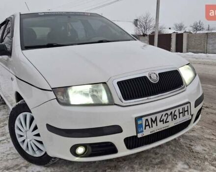 Білий Шкода Фабія, об'ємом двигуна 1.42 л та пробігом 201 тис. км за 3599 $, фото 1 на Automoto.ua